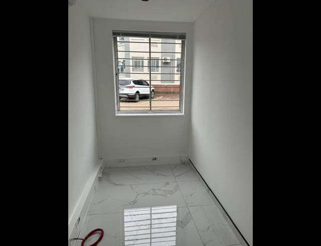 155M² OFFICE FOR SALE IN BEDFORD GARDENS